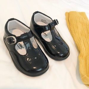 NWOT Black Mary Jane Toddler T-Strap